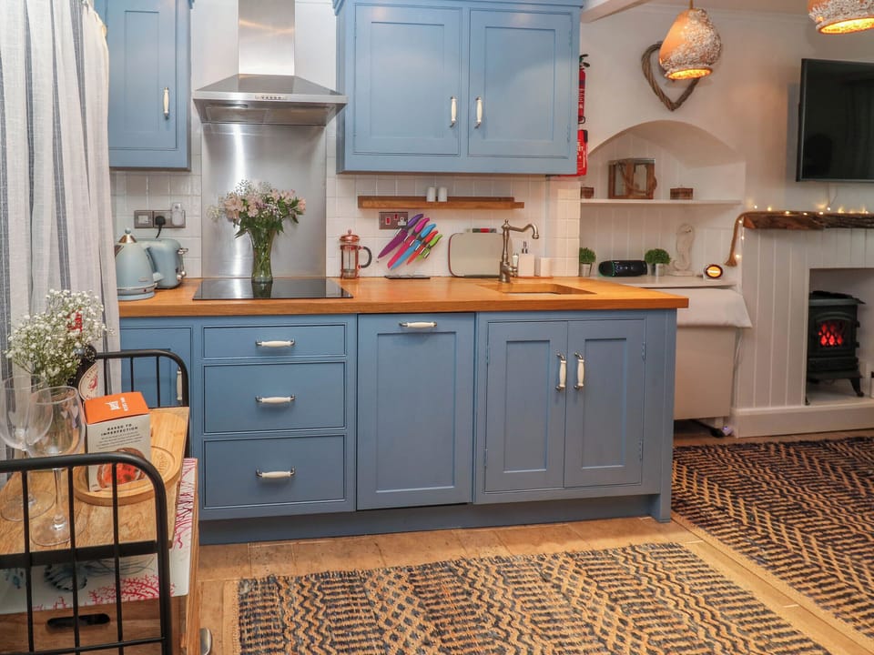 Fridge, microwave, dishwasher, toaster