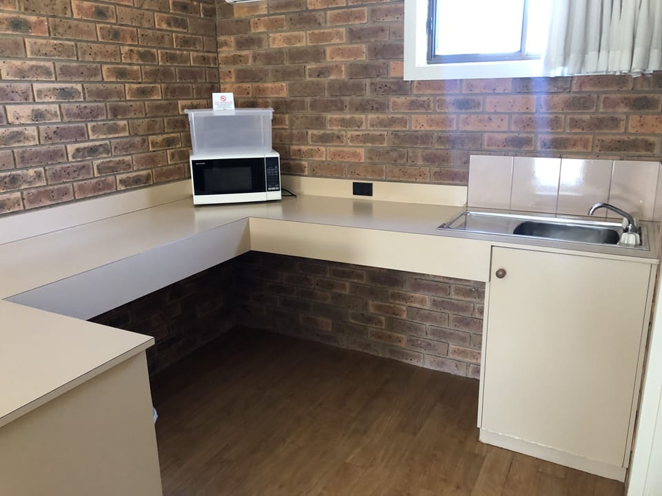 Fridge, microwave, coffee/tea maker, electric kettle