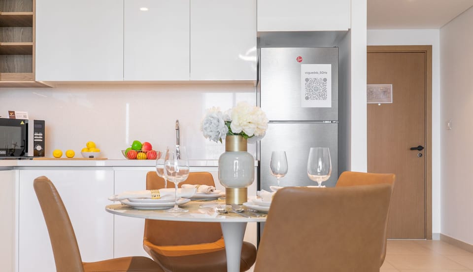 Luxury Apartment, City View | Private kitchen | Full-size fridge, microwave, oven, stovetop