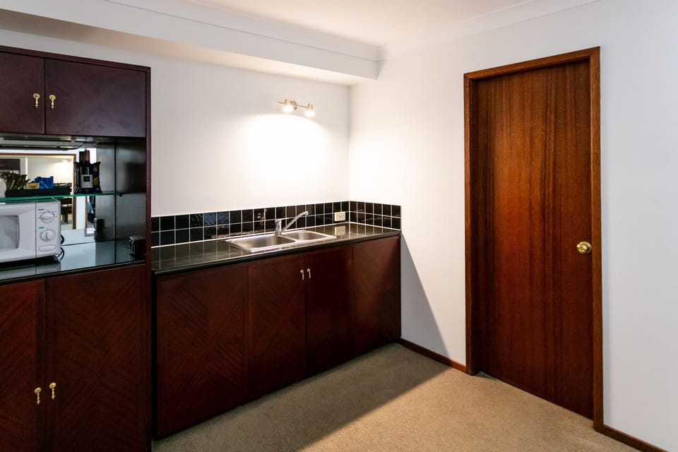 Family Room, 1 Twin Bed, Non Smoking, Kitchenette | Private kitchenette | Fridge, microwave, highchair