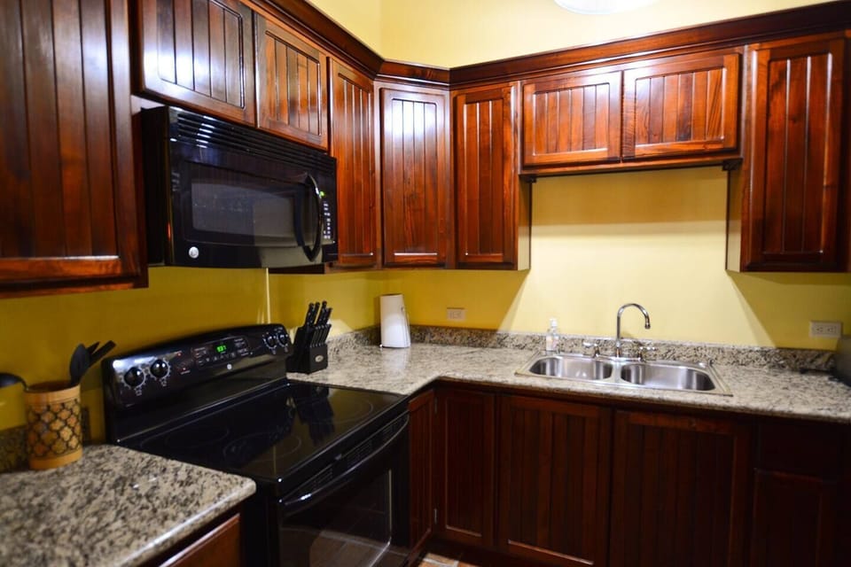 Fully equipped kitchen