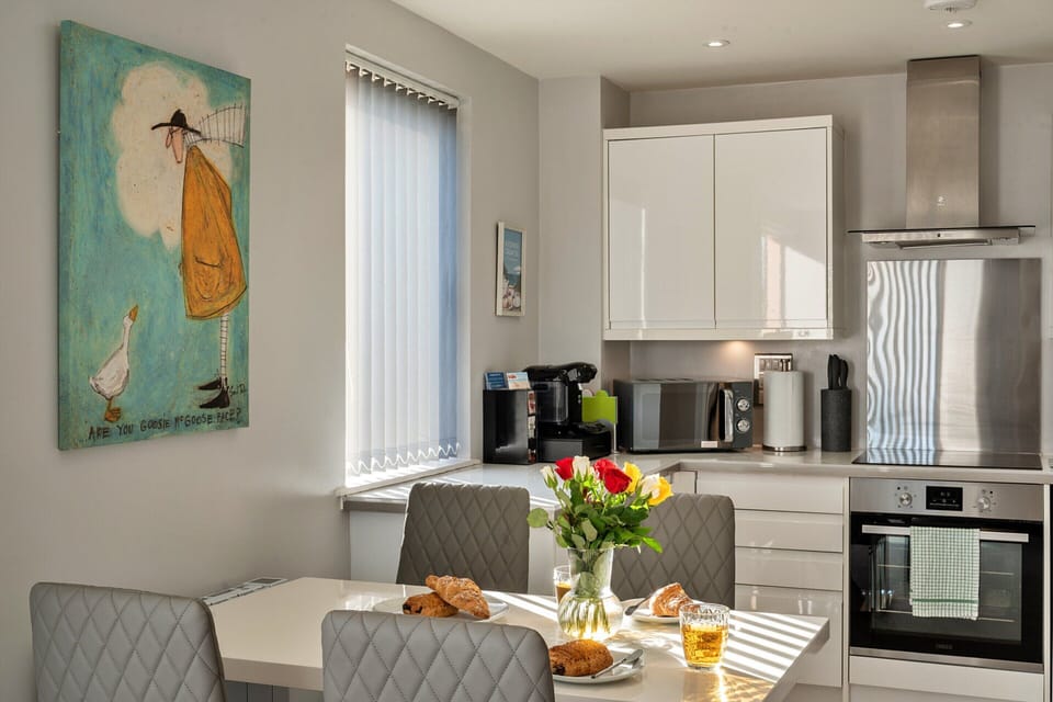 Apartment | Dining