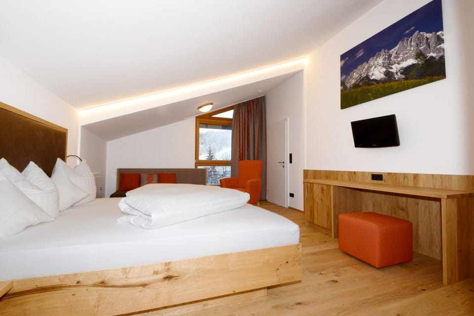 Superior Double Room | Hypo-allergenic bedding available, in-room safe, cribs (free)
