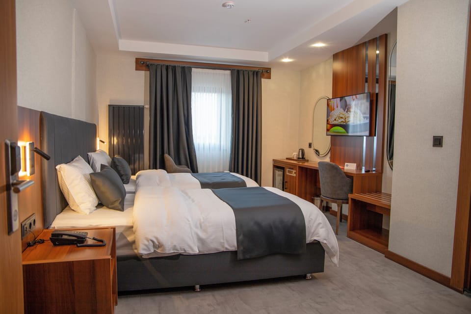 Superior Twin Room | Minibar, in-room safe, soundproofing, free WiFi
