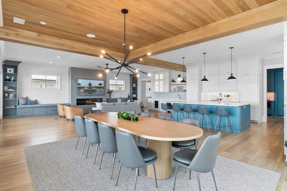 House (6 Bedrooms) | Interior