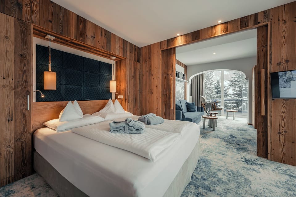 Studio Stubnerkogel | Living area | Flat-screen TV