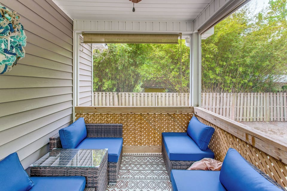 Screened Porch | Single-Story Cottage | Near Golf Courses