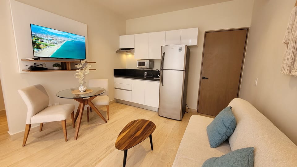 Apartment, 1 Bedroom, Accessible, Smoking | Living room