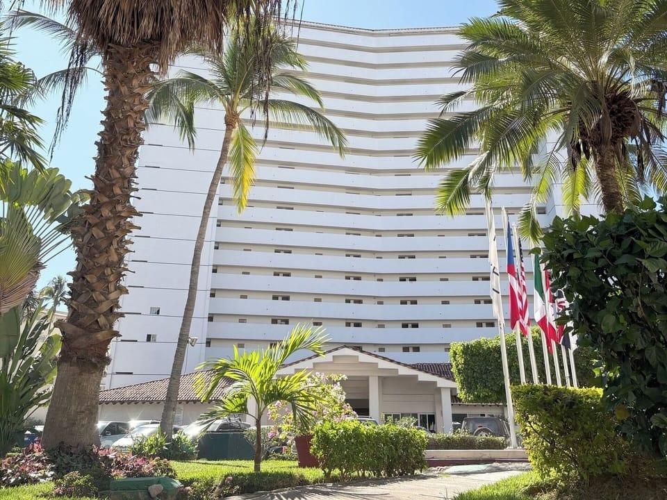 Entrada a los condominios