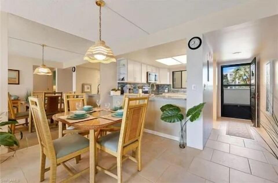 Dining area / Kitchen