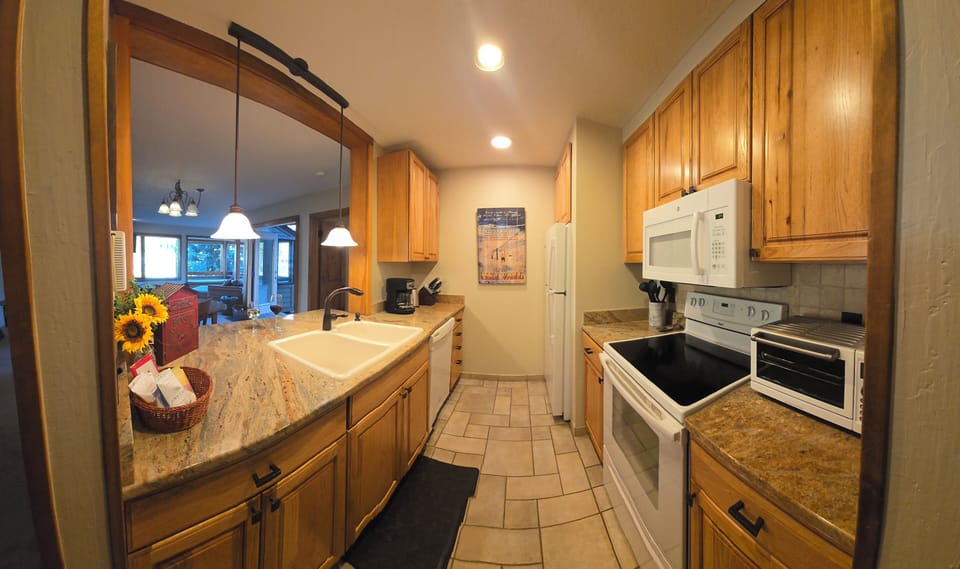 Fully stocked kitchen—ready for whatever you feel like cooking!