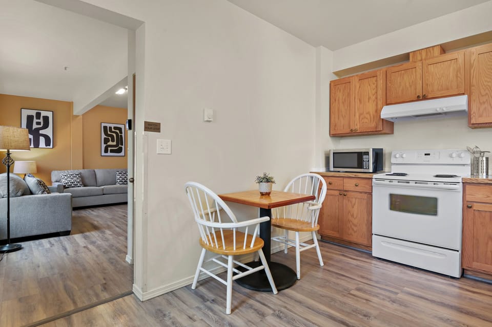 Two Bedroom Apartment Queen Ground Floor  | Private kitchen | Full-size fridge, microwave, oven, stovetop