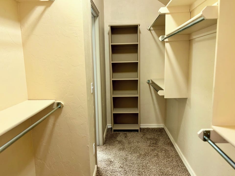 Closet (Bedroom/Bathroom 1)