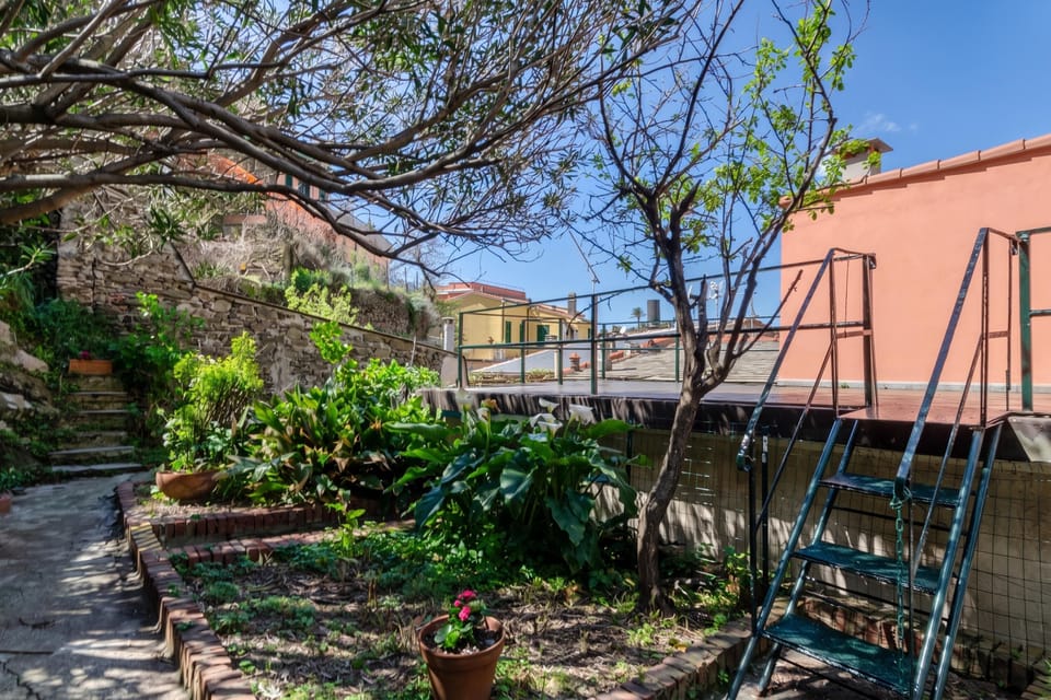 Standard Apartment, 2 Bedrooms, Terrace (Charming Apartment with Balcony In) | Property grounds