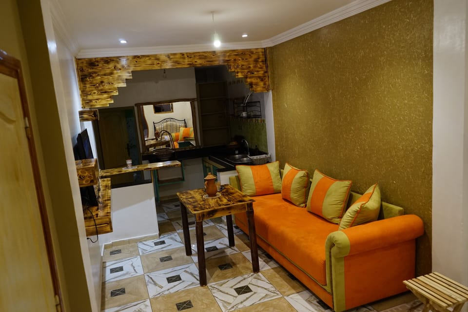 Classic Double Room | Living area