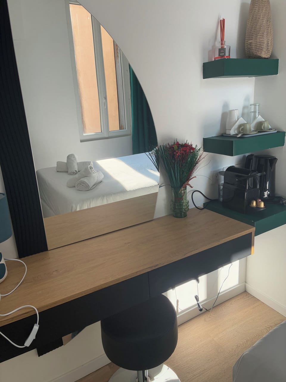 Deluxe Double Room, Courtyard View | Desk, free WiFi