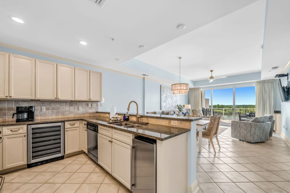 Kitchen - Icemaker and Wine Cooler
