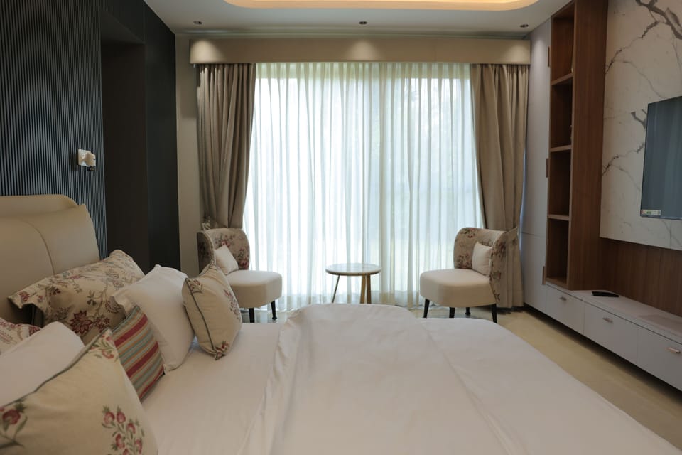 3 BHK Luxury Villa | 3 bedrooms, free WiFi