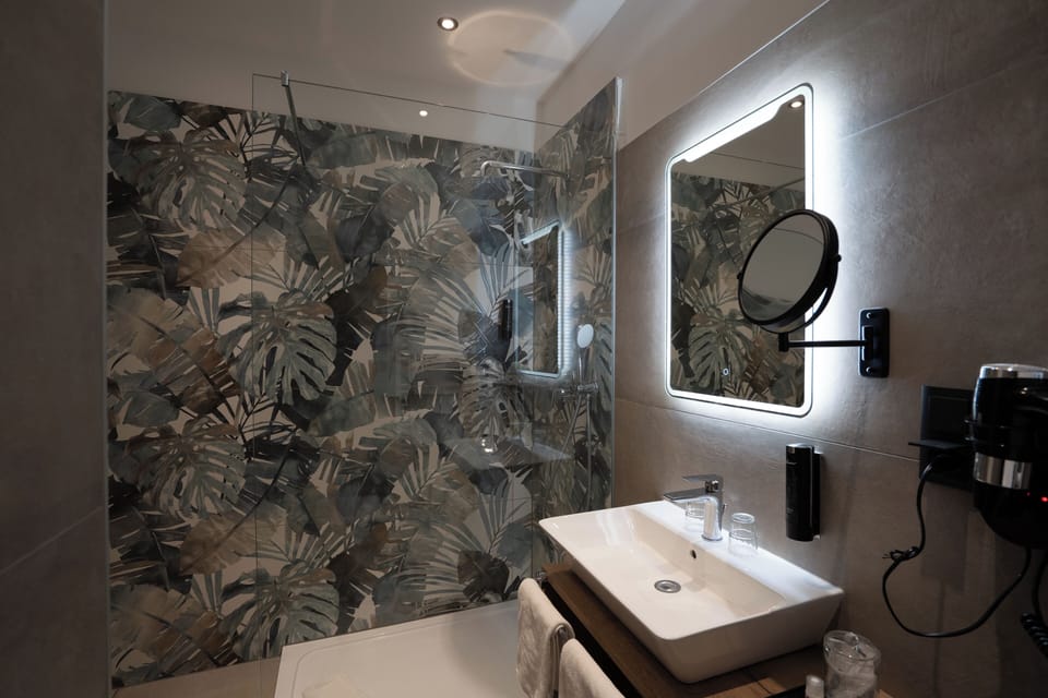 Small "Budget" Double Room | Bathroom | Free toiletries, hair dryer, towels, soap