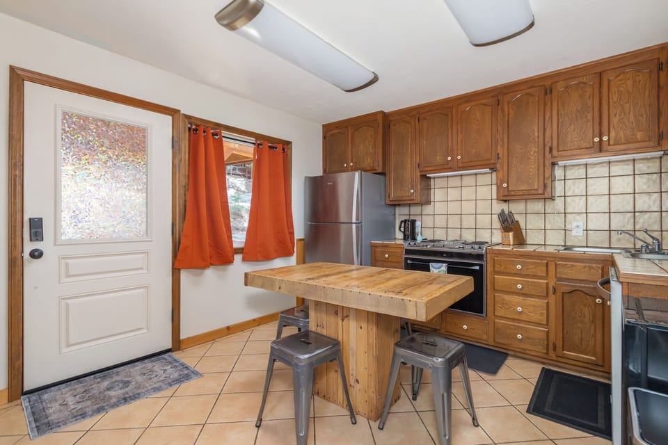 Kitchen 1