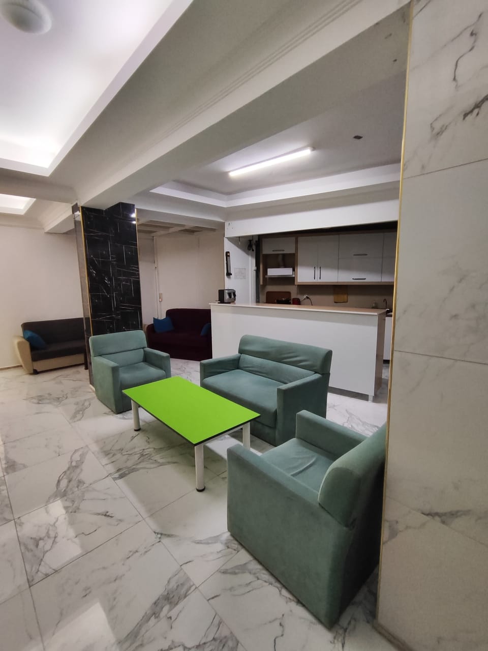 Lobby lounge