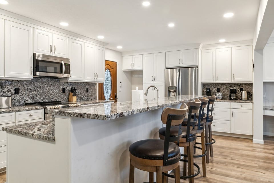 House, 2 Bedrooms | Private kitchen | Coffee/tea maker, fridge, oven, electric kettle