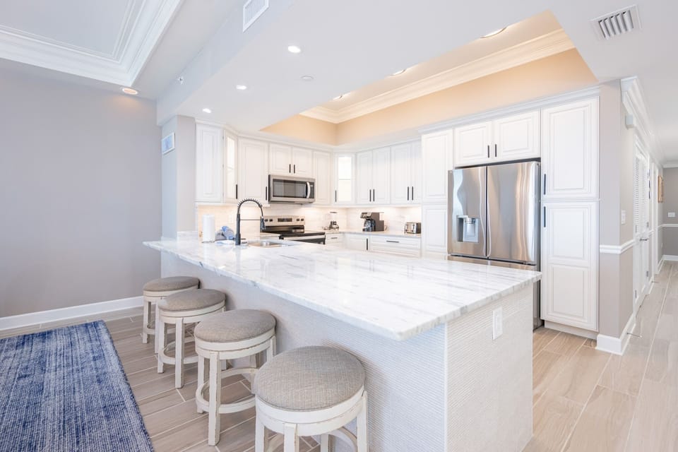 Condo, 3 Bedrooms | Private kitchen | Coffee/tea maker, fridge, oven
