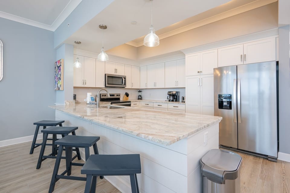 Condo, 3 Bedrooms | Private kitchen | Coffee/tea maker, fridge, oven