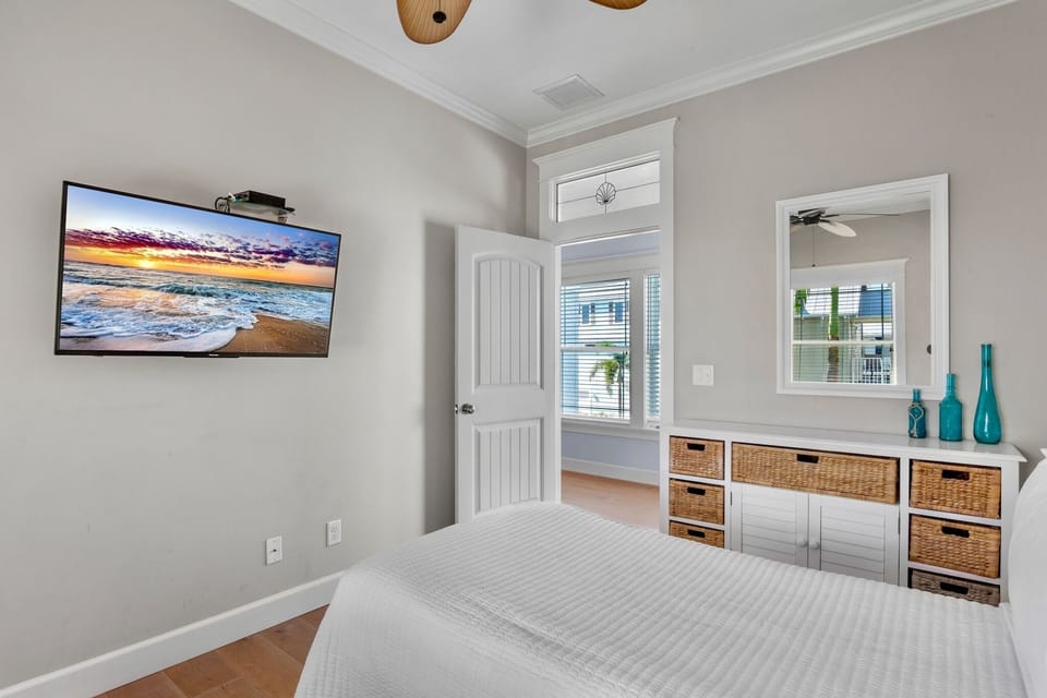 Third Bedroom, Two Twin beds