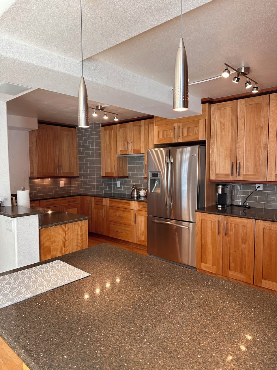 Full kitchen
