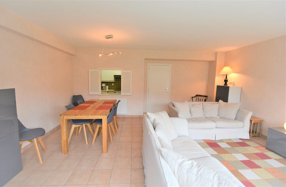 Apartment | Dining