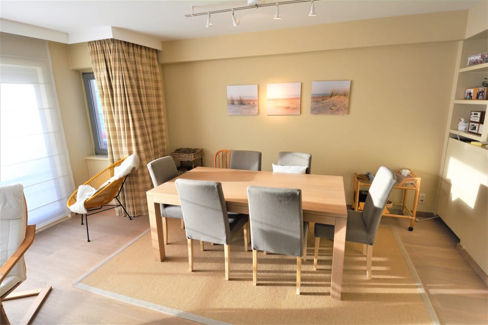 Apartment | Dining