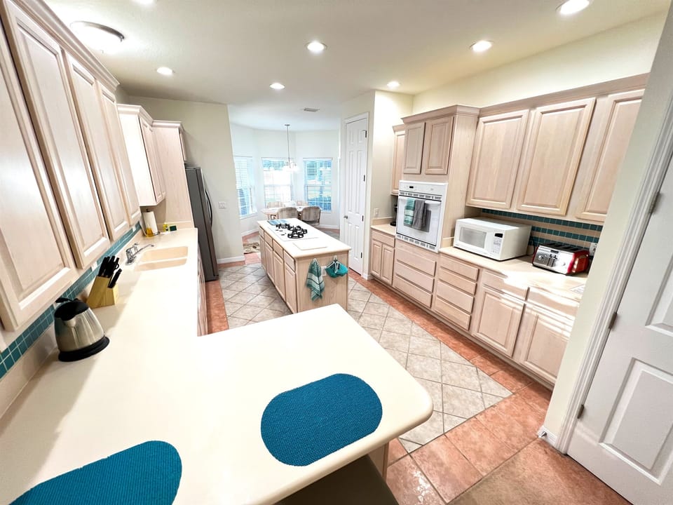 Large Kitchen with all the appliances needed