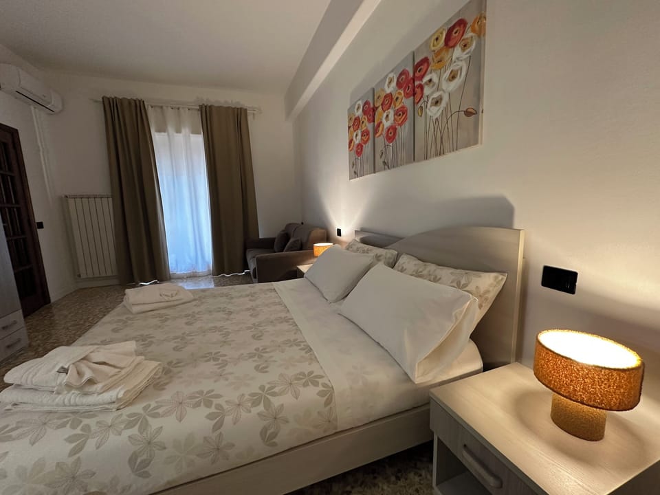 Camera Beige | Free WiFi, bed sheets