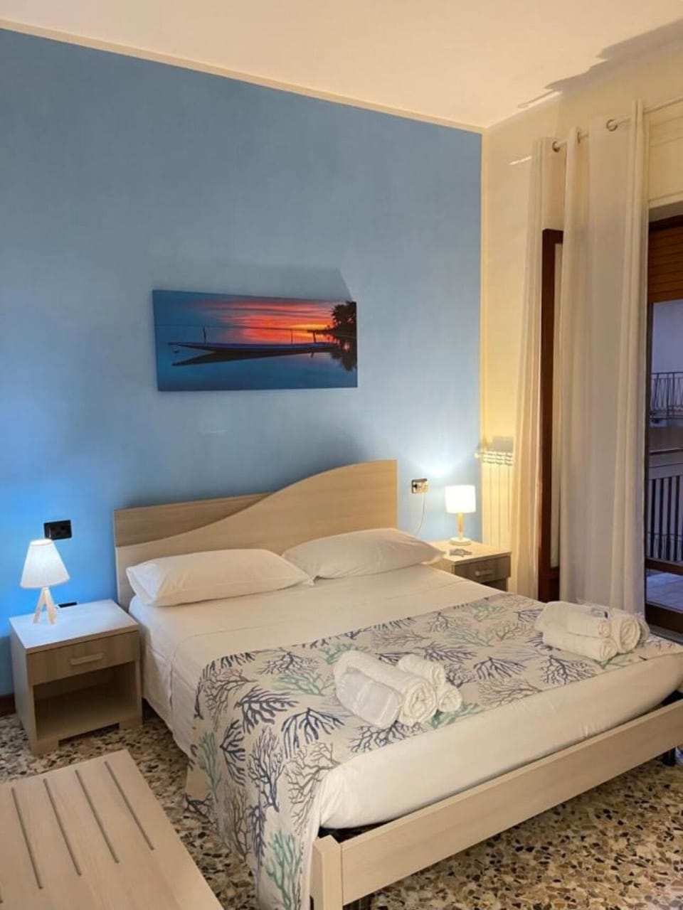 Camera Blu con Balcone | WiFi (free), bed sheets