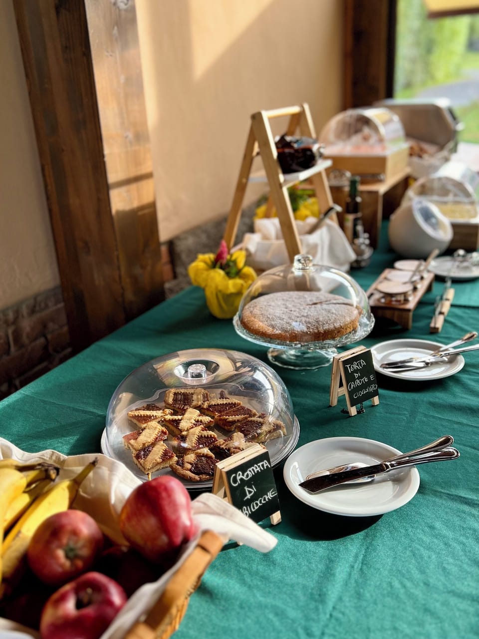 Daily continental breakfast for a fee