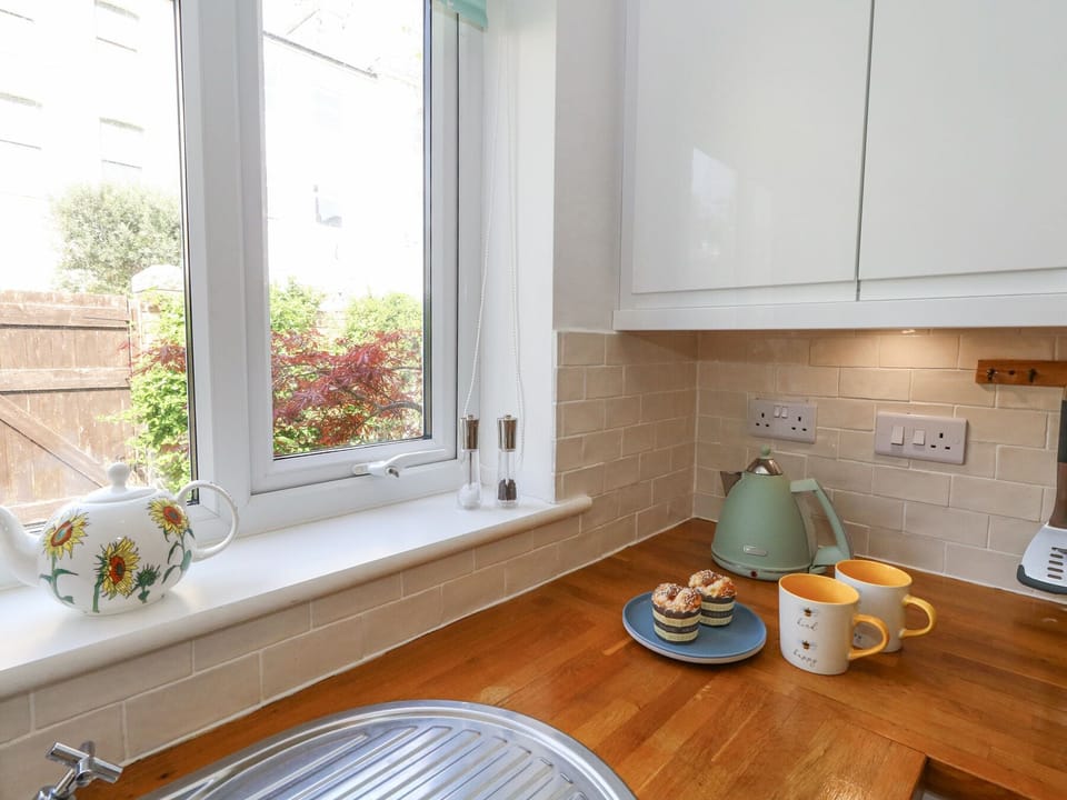 Fridge, microwave, dishwasher, toaster