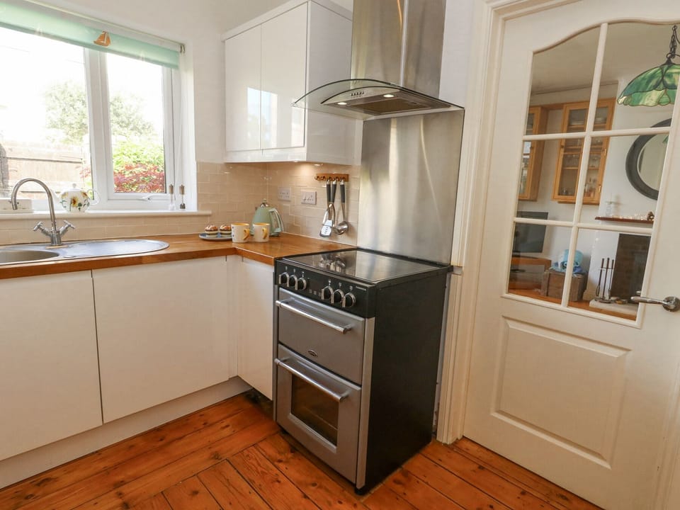 Fridge, microwave, dishwasher, toaster