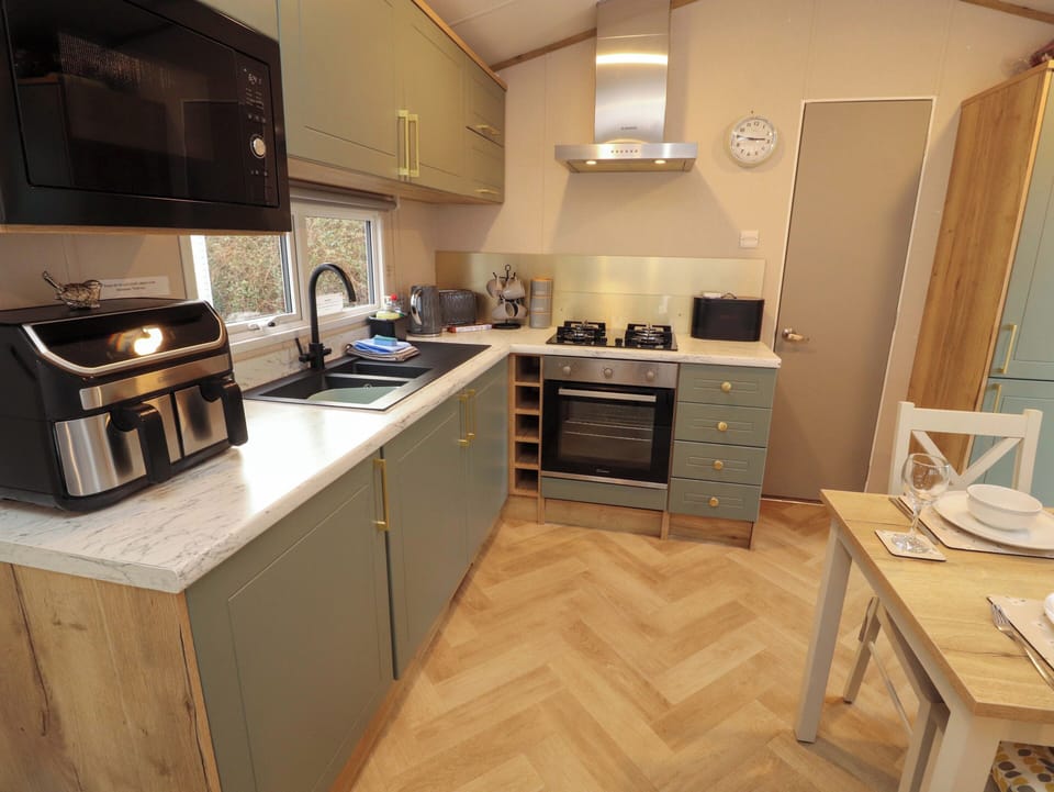 Cottage | Private kitchen | Cookware/dishes/utensils