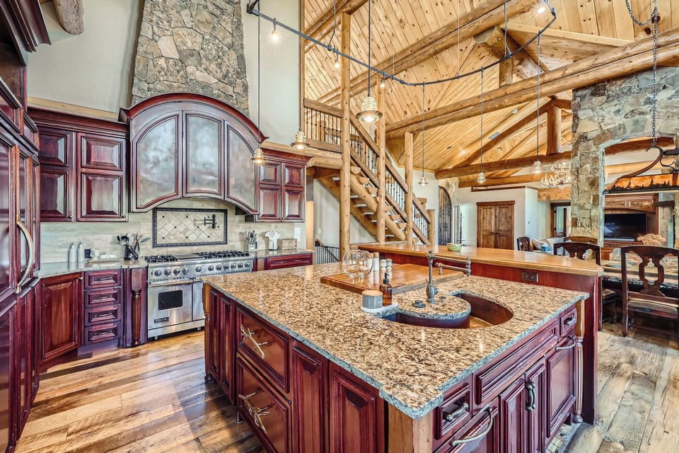Opulent Kitchen Designed for Culinary Excellence
