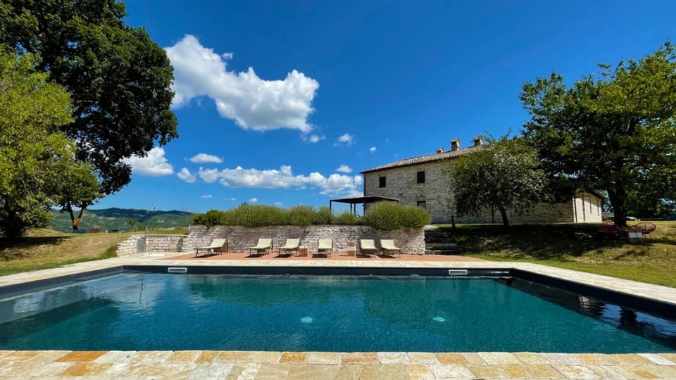 House | 6 bedrooms