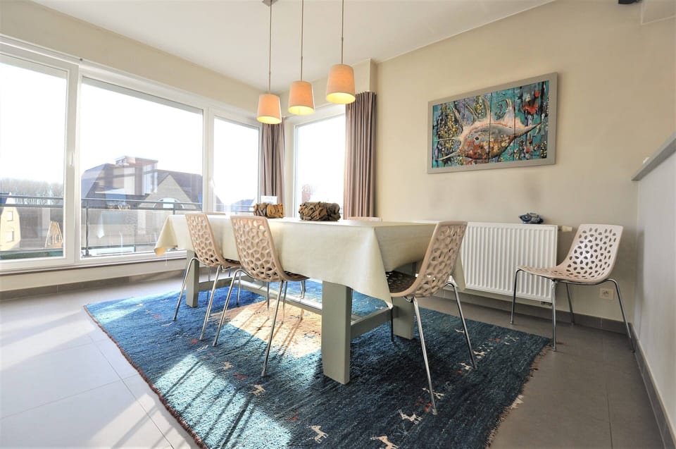 Apartment | Dining