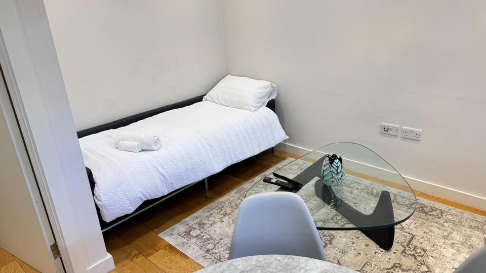 Apartment | 2 bedrooms, WiFi (free), bed sheets
