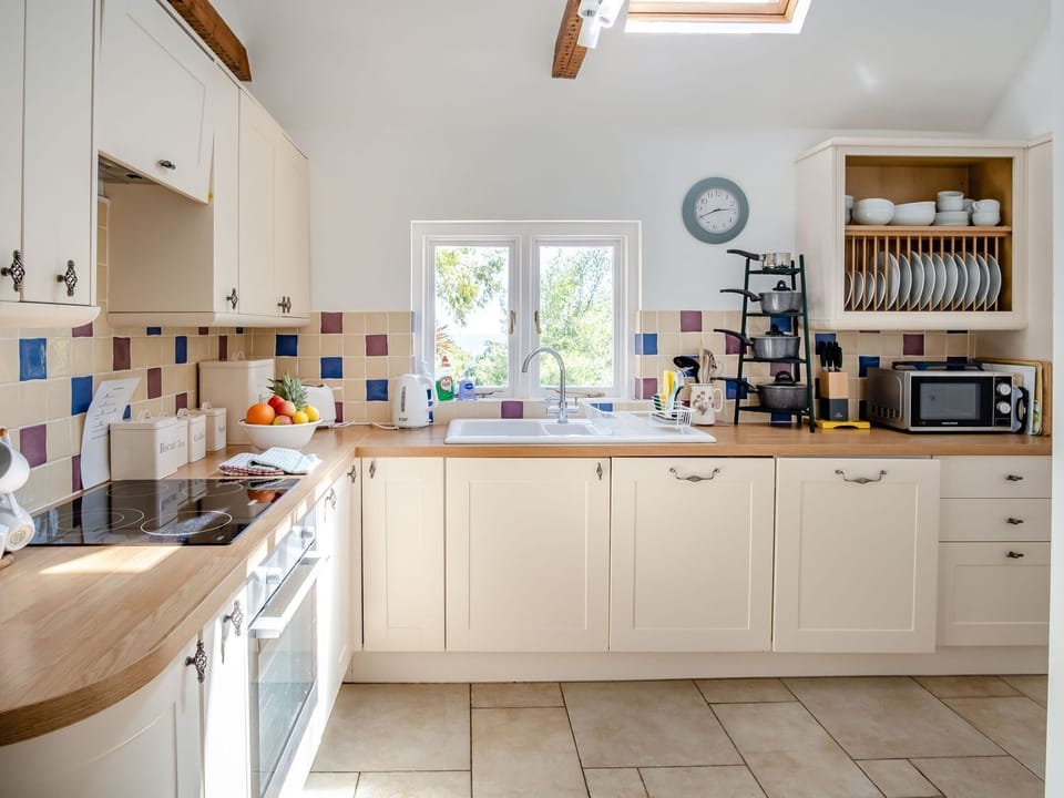 Dishwasher, cookware/dishes/utensils