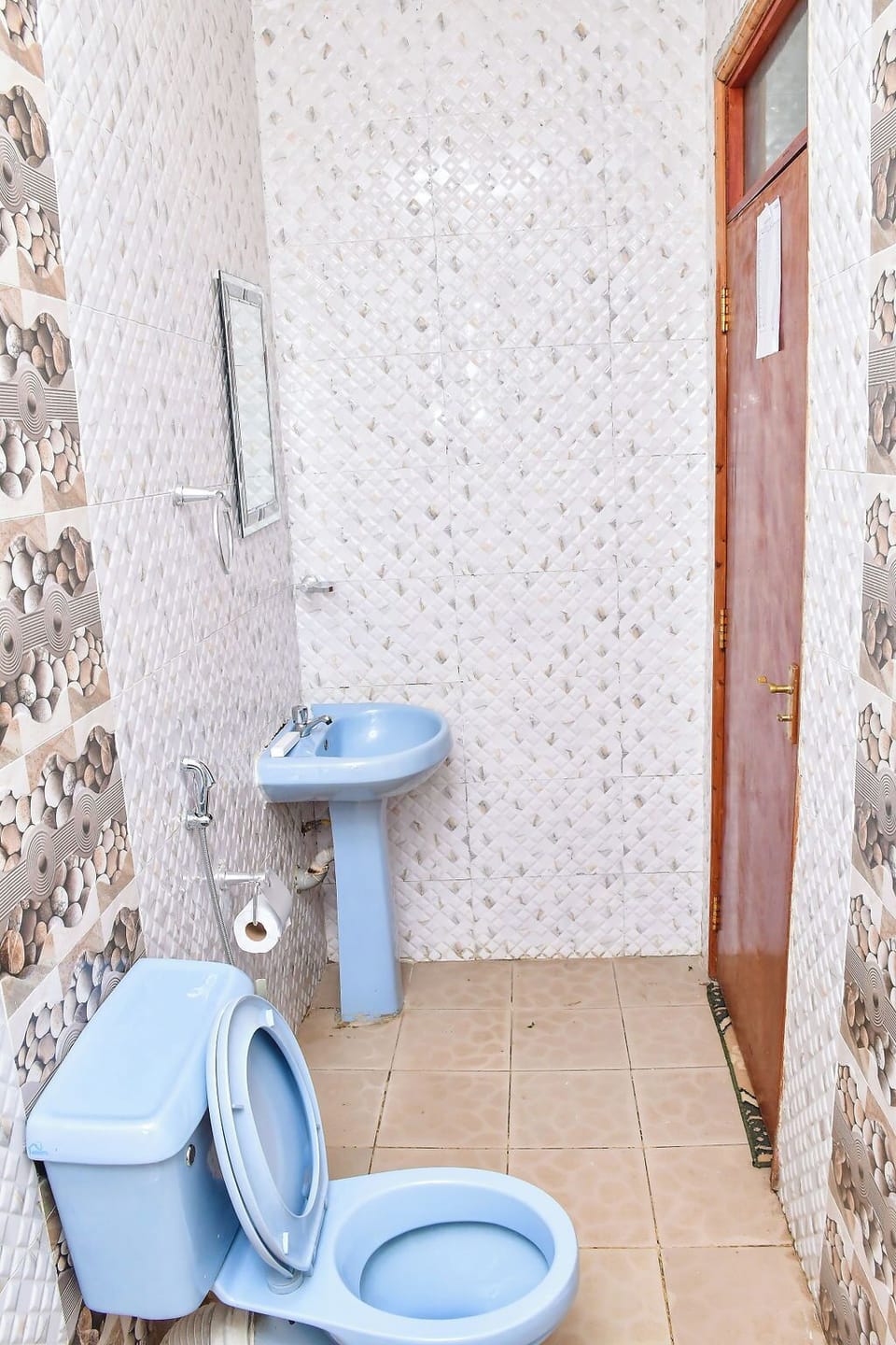 Shower, free toiletries, slippers, towels