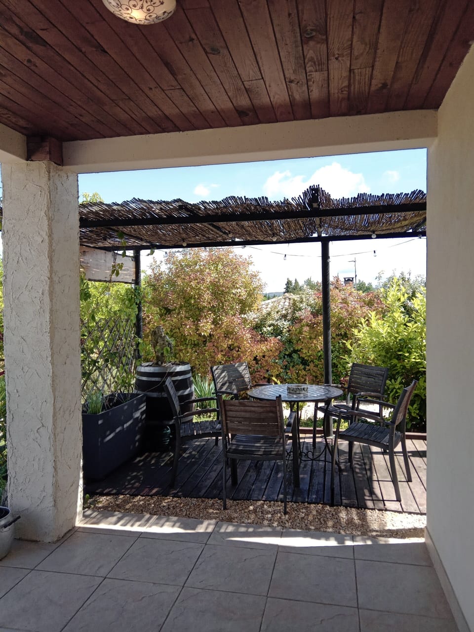 Outdoor dining