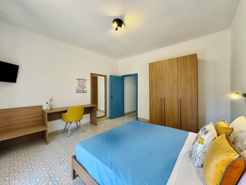 Apartment, 3 Bedrooms, Balcony, City View | 3 bedrooms, free WiFi, bed sheets