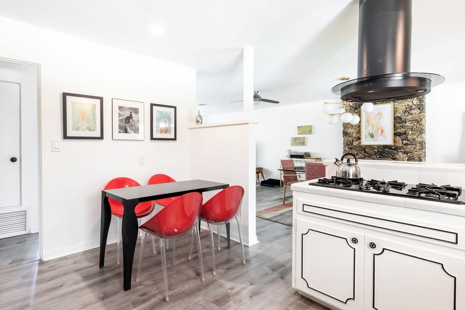 Kitchen and Breakfast Table
