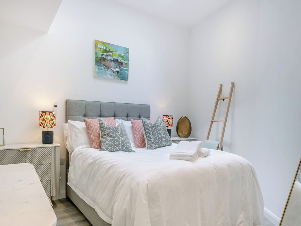 Double bedroom | Waterside, Ventnor