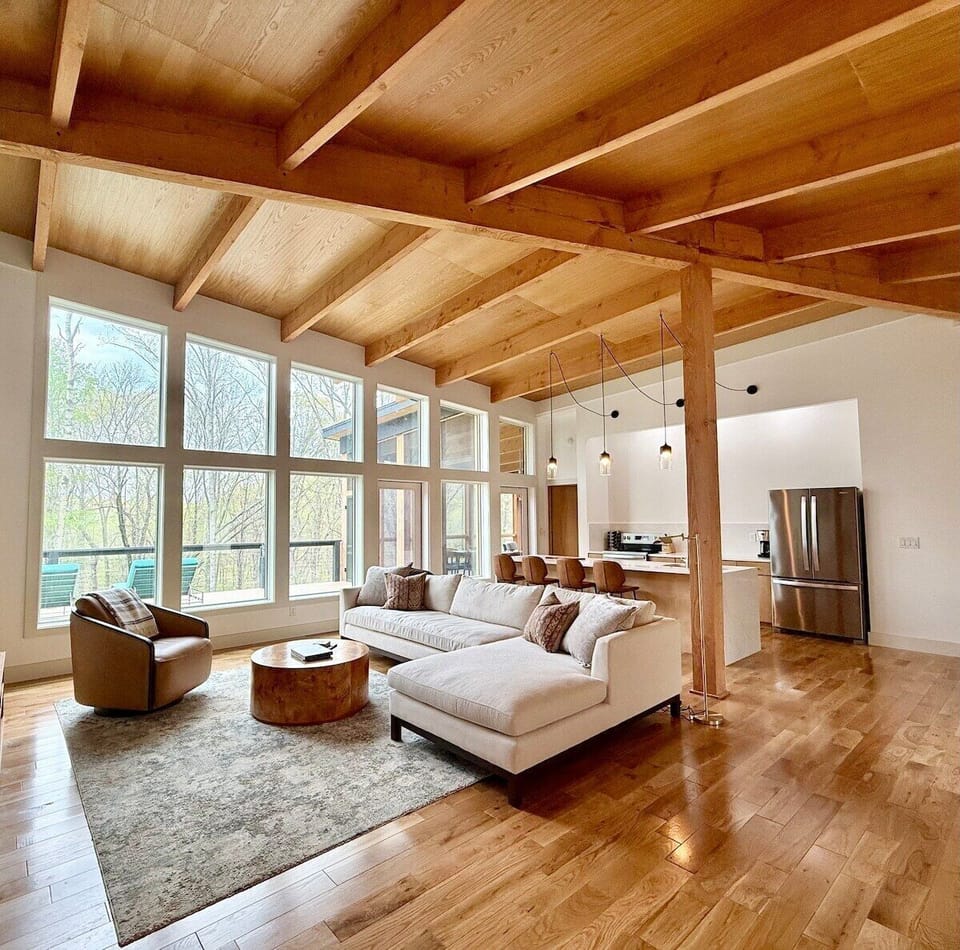 Living Room / Lounge